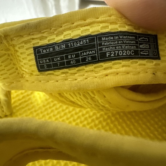 Teva Flatform Universal Mesh Print Limelight yellow platform sandals size 9 - Picture 7 of 8